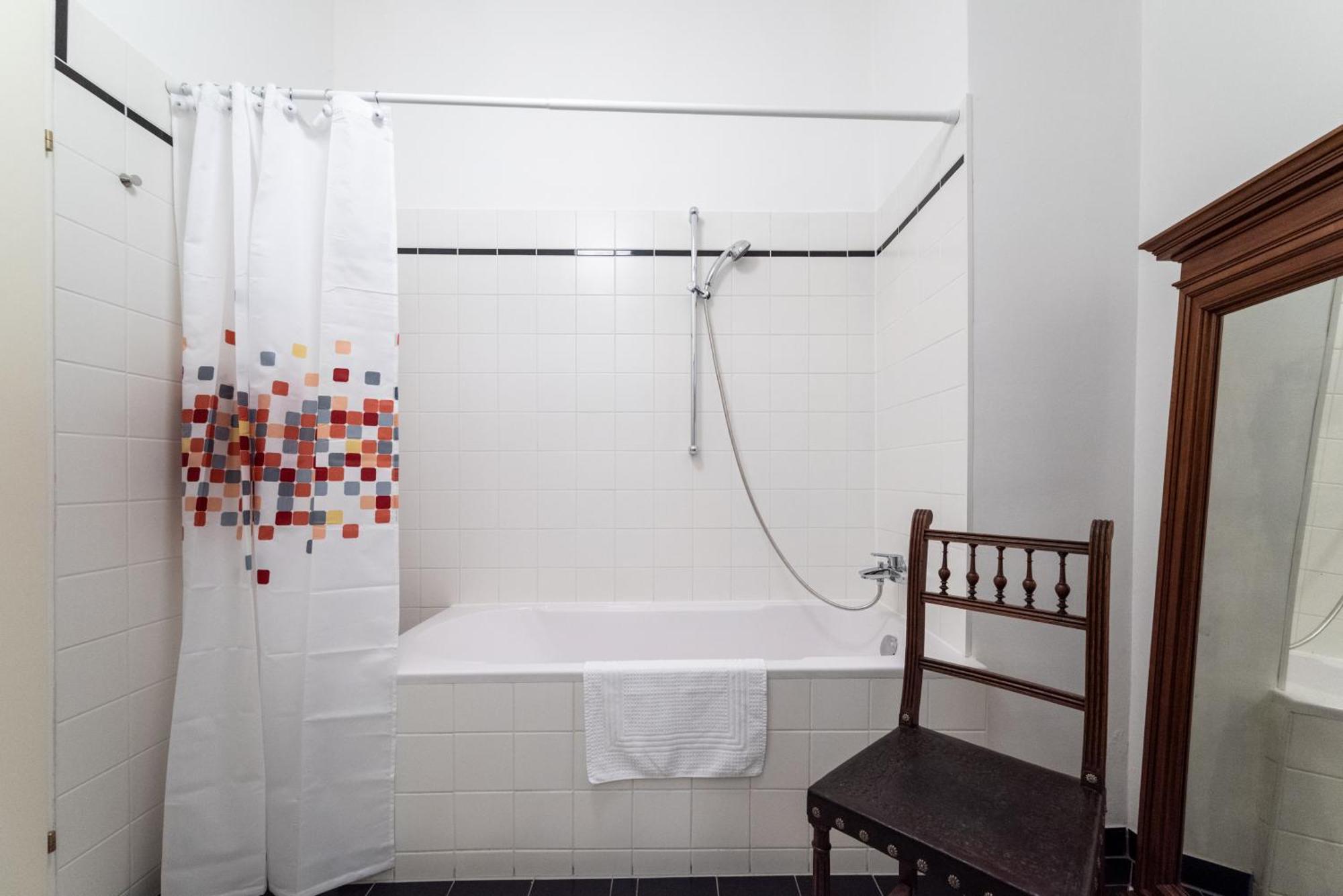 Apartment Unique 1br Oasis Near Subway By Hm *